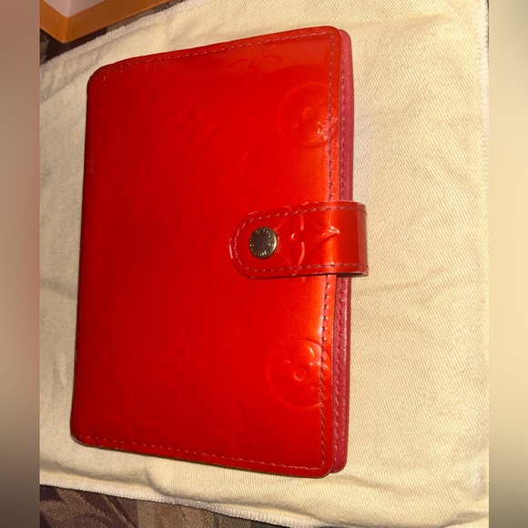 Authentic Louis Vuitton Red Patent Leather Card & Agenda Notes Holder, dust bag - Picture 2 of 14